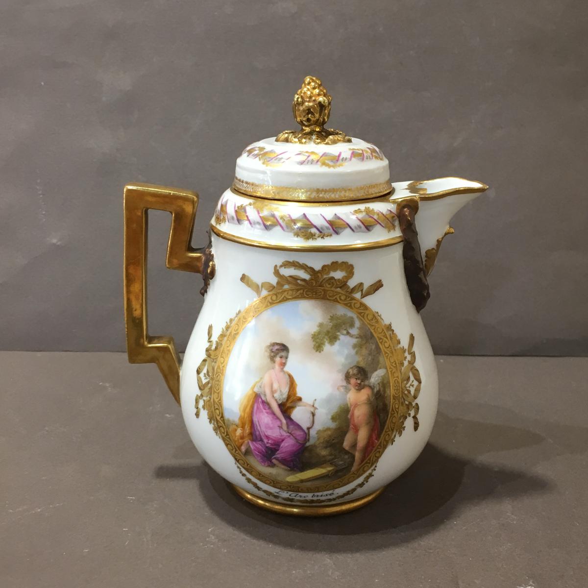 Verseuse et son couvercle apres restauration (c) Fargetton